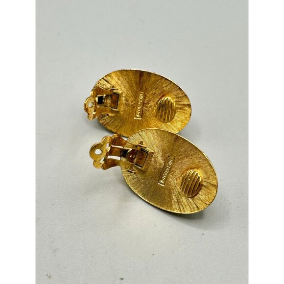 Vintage Richelieu Faux Pearl Oval Clip On Earrings Gold Tone Costume Jewelry - Picture 6 of 8